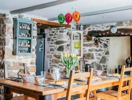 Anvil House, The Old Forge * Saint Erth